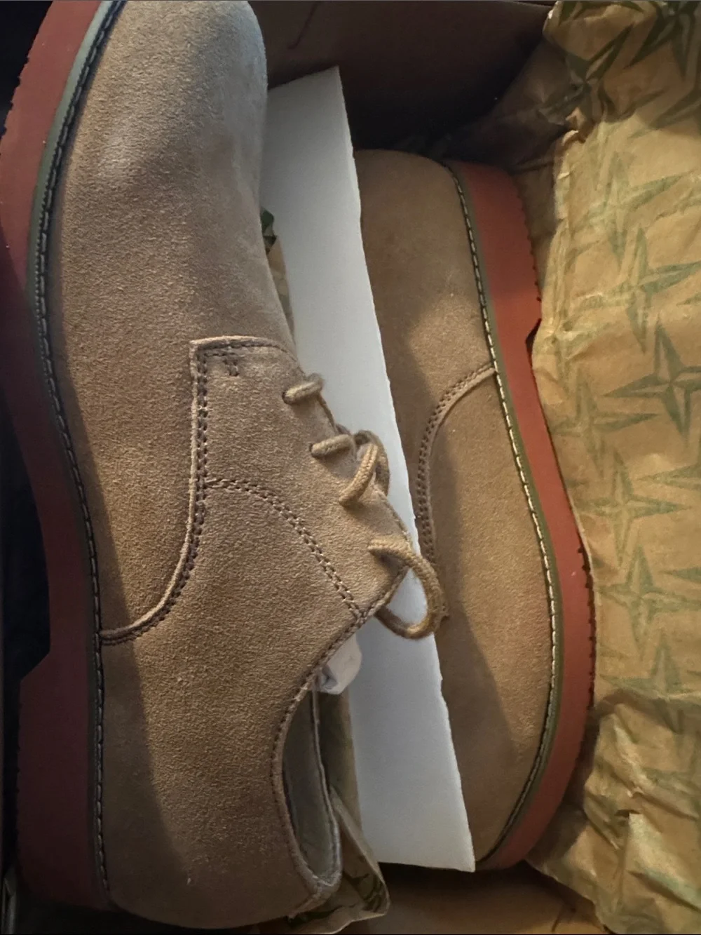 Eastland Men's Buck Oxford in Tan with Red Sole